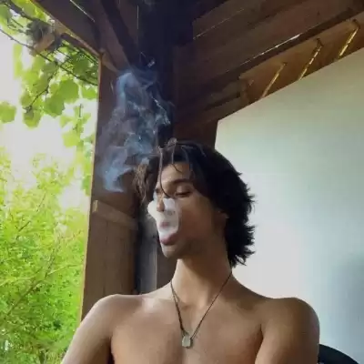 逢今瑶